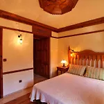Tuerk Evi 4*