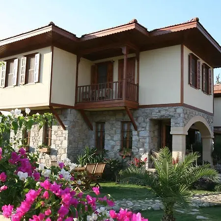 Hotell Tuerk Evi 4*