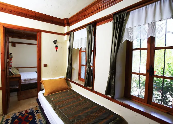 Отель Tuerk Evi 4*